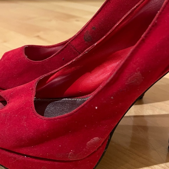 Charlotte Russe open toe red heels - Picture 3 of 6